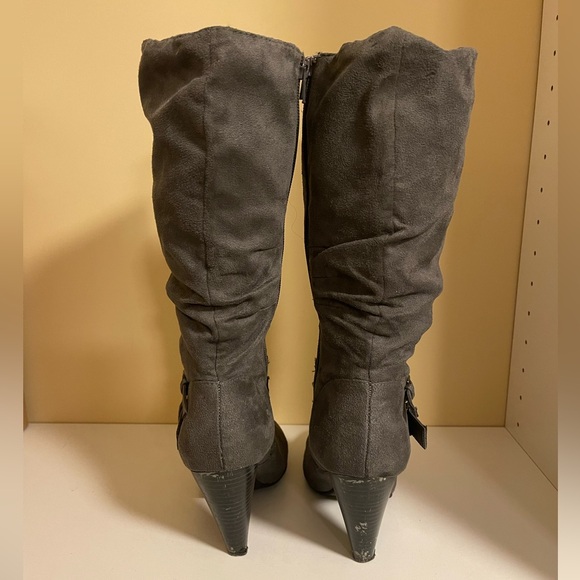 Apt 9 Gray Suede Heeled Boots - 9 - Picture 3 of 11